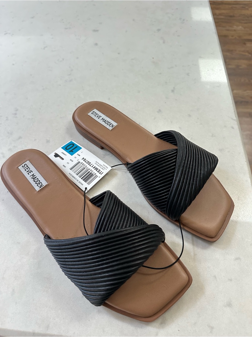 Steve Madden Limitt Textured Slide Flat Sandal 10 Black Square Toe - Picture 2 of 9